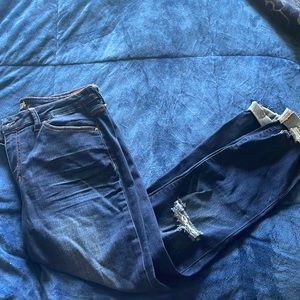 High waisted ripped jeans